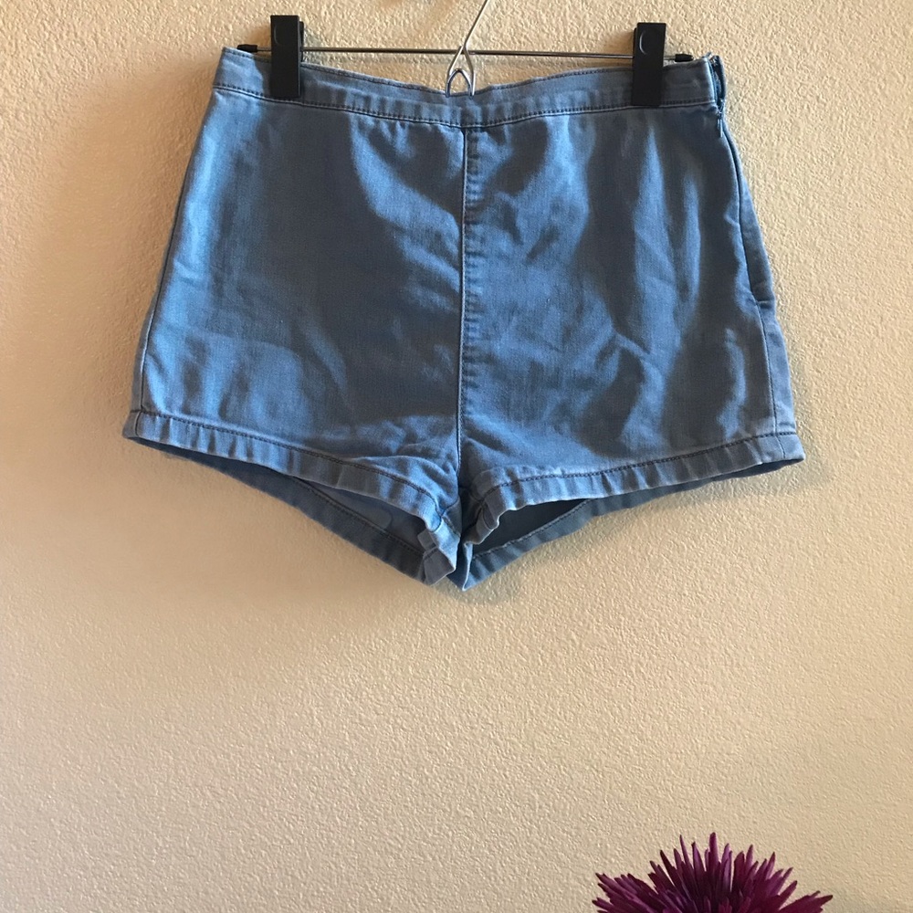Retro high-waisted Jean shorts